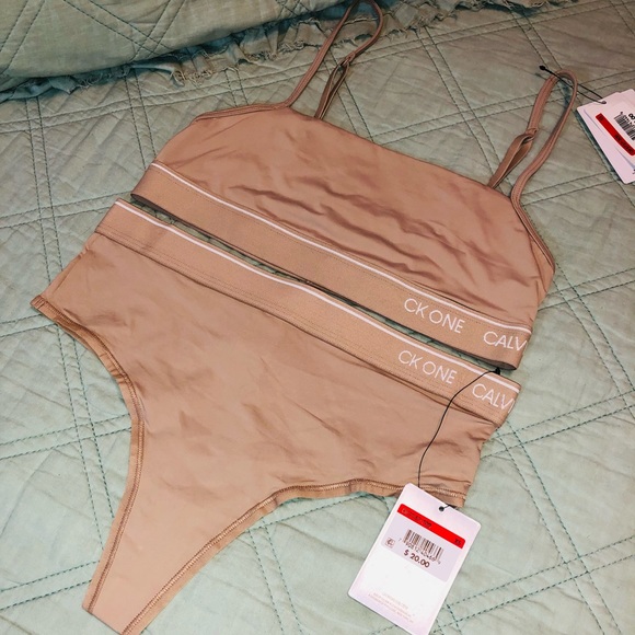 CK One bra and thong set (XS) - Picture 2 of 5